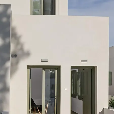 Apeiron Blue Apartment Perissa (Santorini)