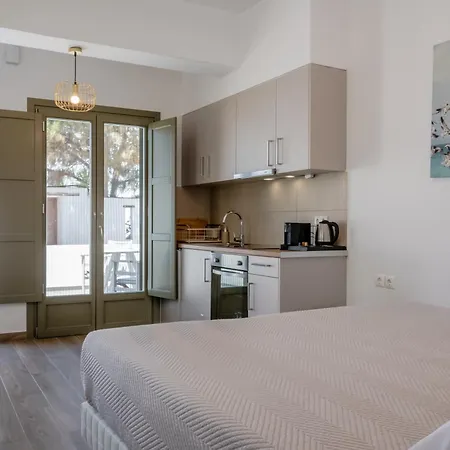 Apeiron Perissa Apartments *