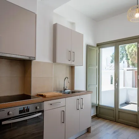 Apeiron Perissa Apartments *