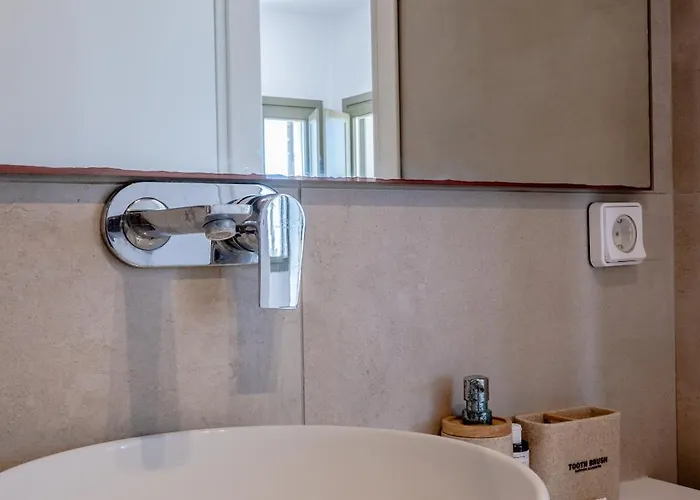 Apeiron - Apeiron 佩里萨